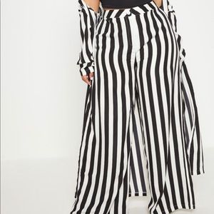 Stripe flared pants 👖